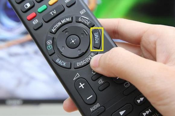 Tivi nào cũng có 1 nút ẩn, khởi động lên xem Youtube không lo bị làm phiền vì quảng cáo