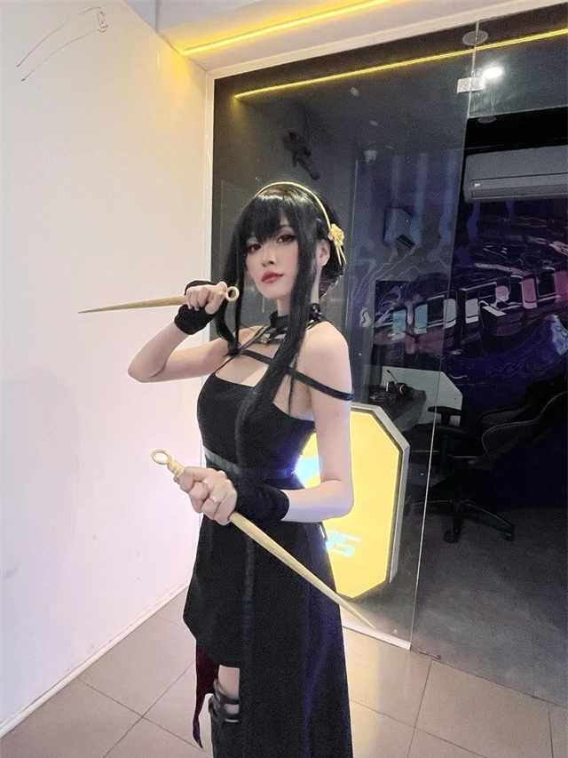 Soi profile MC mới của VCS: Là kỹ sư công nghệ thông tin, cuồng cosplay tướng LMHT!- Ảnh 10.