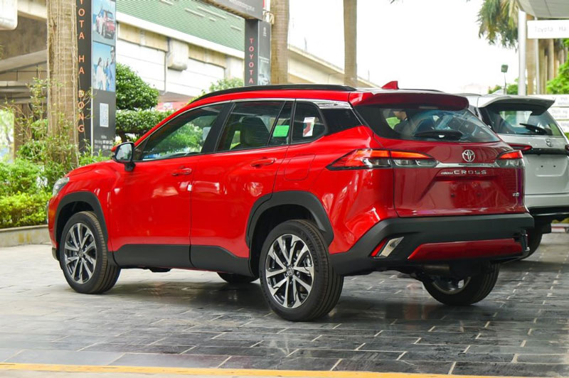 Cận cảnh Toyota Corolla Cross phiên bản 'đắt nhất' vừa ra mắt thị trường Việt