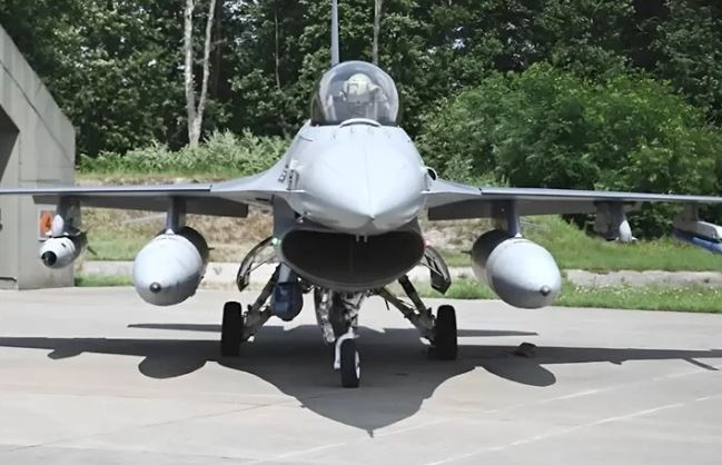 F-16 NATO viện trợ cho Ukraine không thể mang theo vũ khí hạt nhân