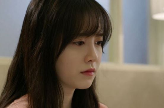 Mẹ chồng đối xử với chồng tôi khá kỳ lạ khiến tôi không khỏi hoài nghi, nhưng khi bảo chồng đi xét nghiệm ADN thì anh lại cười buồn