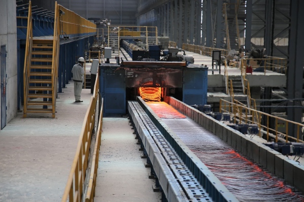 Sản xuất sản phẩm công nghiệp chủ lực giảm mạnh 