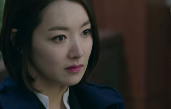 Thông gia vừa về thì mẹ chồng sai giúp việc lau nhà vì bẩn, tôi đùng đùng xách đồ bỏ đi nhưng câu nói sau cùng khiến bà tím mặt