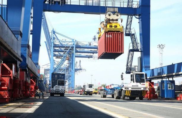 Hơn 120.000 tỷ đồng thu ngân sách từ xuất nhập khẩu