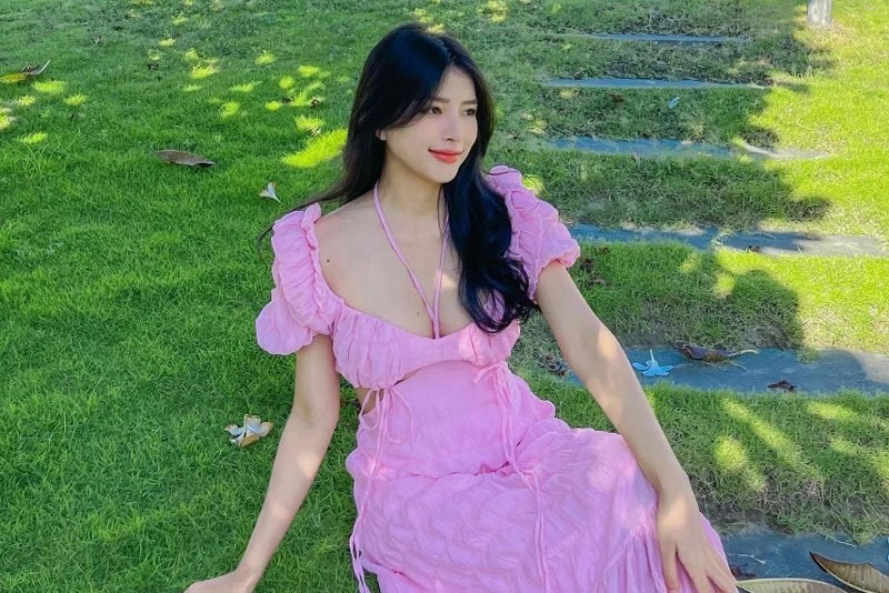 Vợ Phan Mạnh Quỳnh có cuộc sống sang chảnh, ngày càng nóng bỏng