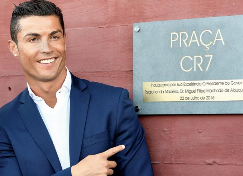 Ronaldo tuyển nhân viên: Lương nghìn đô, mỗi năm có thể được nghỉ nguyên lương đến 50 ngày