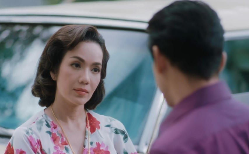 Trong tủ đá luôn có 1 bọc nylon đen ẩn phía sau các túi thịt, tò mò nên tôi mở ra xem thì hoa mắt khi thấy toàn là vàng