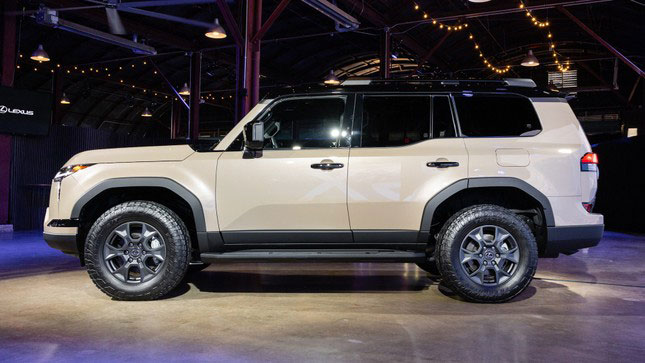 Lexus GX 2024 đầu tiên về Việt Nam