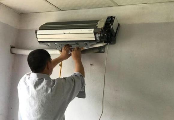 Điều hòa sang mùa hè dễ hỏng hóc, 5 điều cần biết để tránh 'mất tiền oan' với thợ sửa
