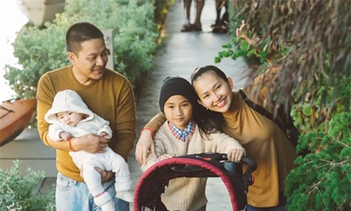 Năm 2015, Kim Hiền sang Mỹ định cư khi mang thai nhóc tỳ thứ 2