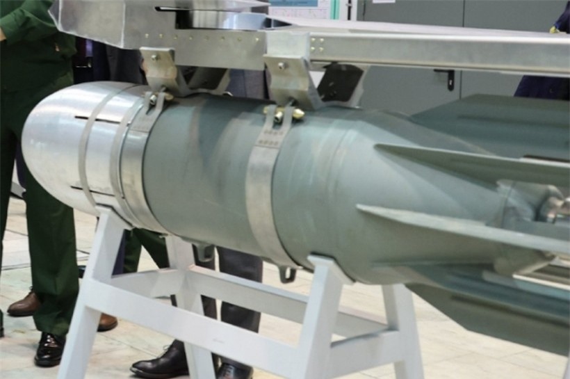 Binh sĩ Ukraine đang chịu thương vong lớn trước đạn pháo và bom lượn của Nga. Binh sĩ Ukraine đang chịu thương vong lớn trước đạn pháo và bom lượn của Nga.