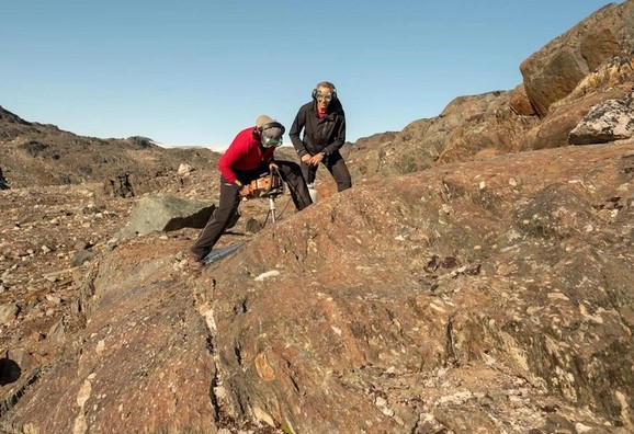 "Áo giáp" bao bọc Trái Đất 3,7 tỉ năm trước lộ diện ở Greenland