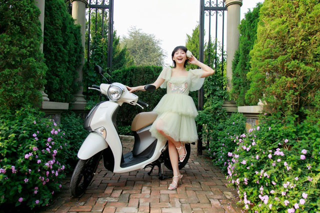 Hot girl GenZ Ceri mách bạn 3 tips có ngay bộ ảnh “chất” chào hè