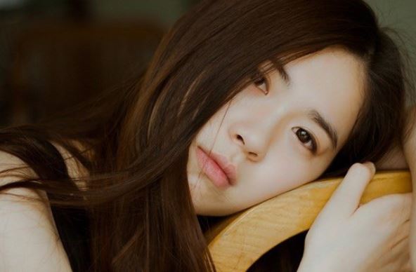 Chồng gọi điện cho mẹ nhờ lên chăm vợ ở cữ nhưng chỉ nói vài câu, anh đã giận dữ hét lên: "Chẳng mẹ con gì nữa" rồi cúp máy