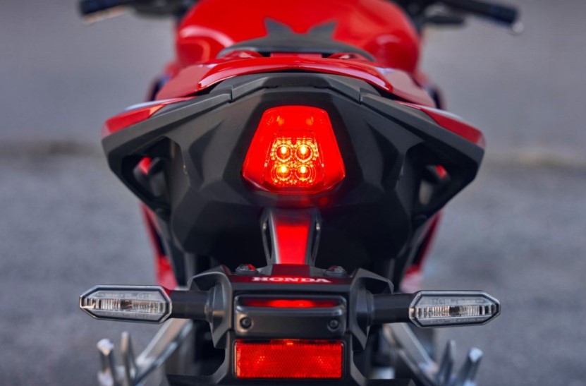 Honda ra mắt ‘tân binh’ xe côn tay cực xịn ‘đàn anh’ Winner X, đẹp lấn át Yamaha Exicter, giá dễ mua