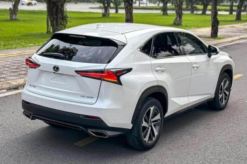 Xe sang Lexus NX 300 lăn bánh 6 năm bán lại với giá ngang một chiếc Honda CR-V 'đập hộp'