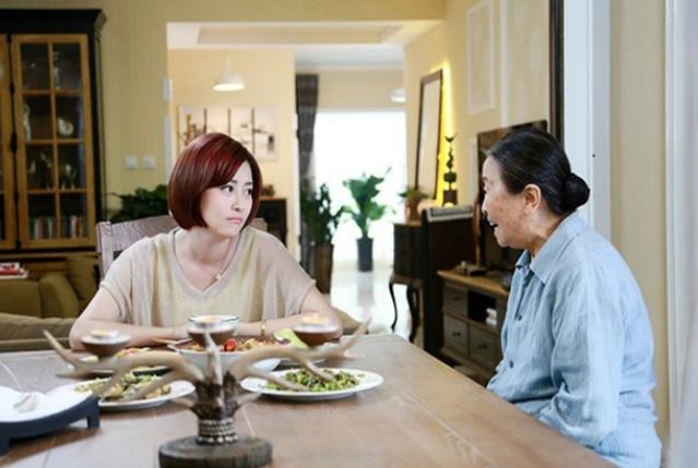 Liên tục bị mẹ chồng đổ cho tội lấy trộm tiền, nàng dâu ấm ức tới mức ác cảm nhưng khi tìm ra nguyên nhân thật sự cô lại ôm bà khóc nấc