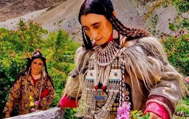 Bộ tộc bí ẩn trên dãy Himalaya: Thích ăn đồ chay, không có hệ thống hôn nhân, thích sinh con với ai tuỳ ý!