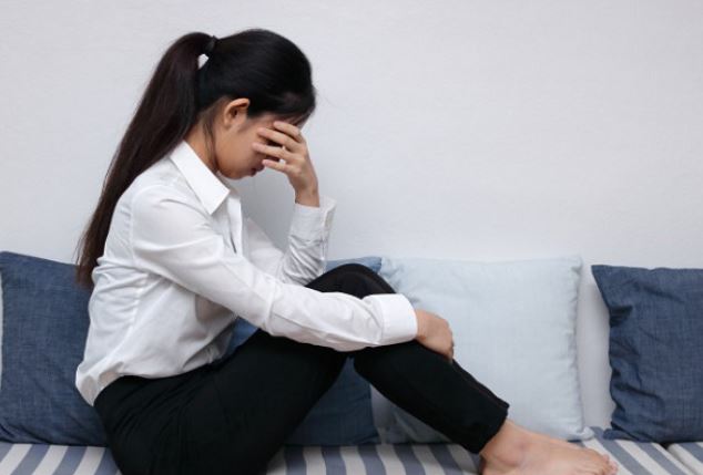 Mỗi tháng kiếm được trăm triệu còn biếu mẹ chồng một nửa, giờ sa cơ lỡ vận, tôi cần trợ giúp thì bà “trở mặt” bảo tự lo lấy thân