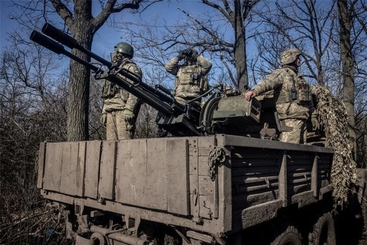 Quân đội Ukraine thông báo chỉ huy phụ trách mặt trận Kharkov đã bị thay thế trong lúc Nga tấn công vào vùng này. (Ảnh: Getty Images)