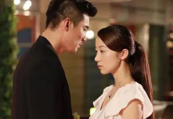 Đang mang bầu 4 tháng, lo tiền sinh đẻ chưa xong mà chồng lại xin xỏ tôi 50 triệu cho vợ cũ của anh