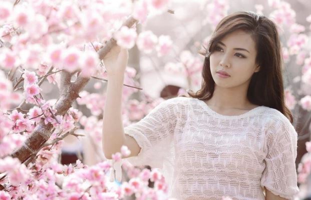 Mỗi tháng đưa mẹ 10 triệu chỉ để lo 2 bữa cơm sáng tối nhưng hôm nào ngồi vào bàn ăn vợ chồng tôi cũng méo mặt nhìn nhau