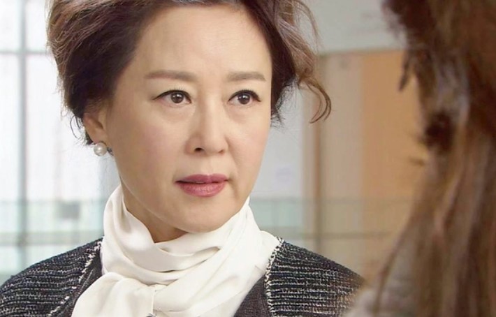 Vợ cũ của chồng bỗng mang con về "trả", tôi từ chối nuôi thì cả nhà chồng xông vào mắng mỏ lên án