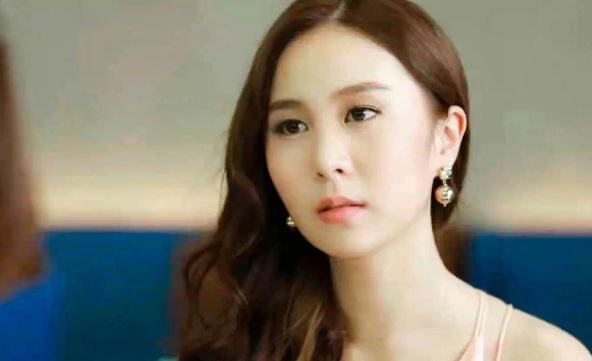 Sau 4 năm ly hôn gặp lại, mẹ chồng cũ đề nghị: "Hôm nào đưa con tới chơi, tôi cho phép đấy", nàng dâu mỉm cười nhẹ nhàng đáp nhưng mặt mẹ chồng biến sắc