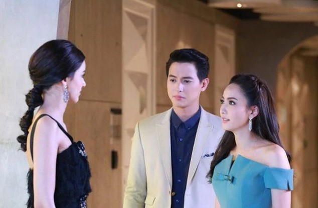 Vợ cũ của chồng mang con tới phá đám khi hay tin chúng tôi sắp kết hôn, nhưng chỉ vài lời đe dọa của tôi khiến ả cuốn gói đi vội