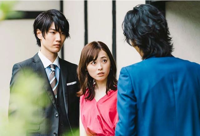 Chị dâu sành điệu tình nguyện về quê chăm mẹ chồng ốm bệnh cả tháng trời nhưng sau khi nghe cuộc nói chuyện giữa đêm, tôi kiên quyết đuổi chị đi