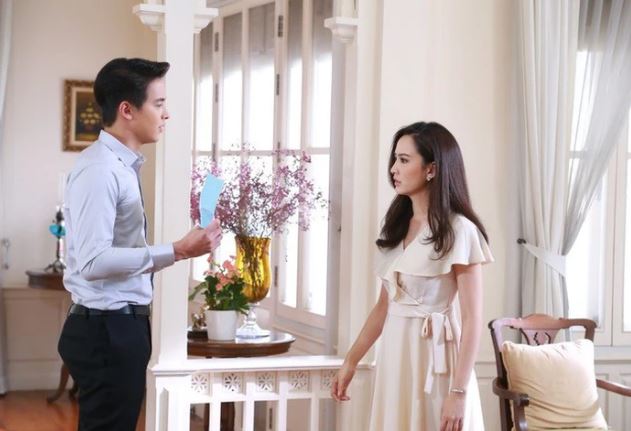 Thấy con trai nhiếc vợ "đi làm như cô chỉ tổ làm đẹp cho đời" mẹ chồng liền trợn mắt đáp trả thay dâu 1 câu khiến anh tím mặt