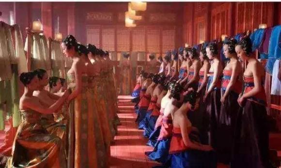 8 bước khắc nghiệt trong việc tuyển phi tần của các hoàng đế cổ đại 