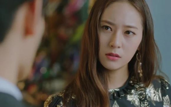 Đêm tân hôn, mẹ chồng gõ cửa đòi con dâu bán đất trả món nợ 5 tỷ cho nhà chồng và màn phản đòn chắc nịch của nàng dâu