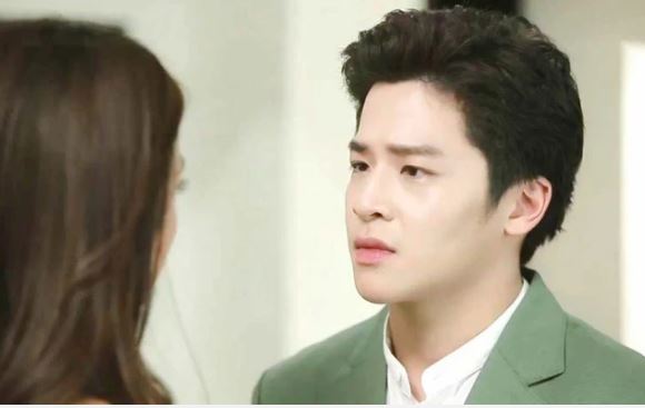 Mẹ chồng "hai mặt": Trước và sau lưng con trai đối xử với con dâu như xoay chong chóng, ai ngờ cũng có ngày con dâu tự mình đòi công lý