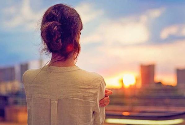 Nghe tin mẹ chồng mất, chị dâu tôi cười lớn rồi nói thẳng một câu khiến cả nhà tôi tức giận đuổi đi