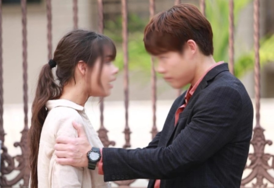 Từng bị sếp chê bai xua đuổi, giờ anh lại tỏ tình khiến tôi vỡ òa hạnh phúc nhưng sau khi thăm nhà anh thì tôi vội vàng tháo chạy