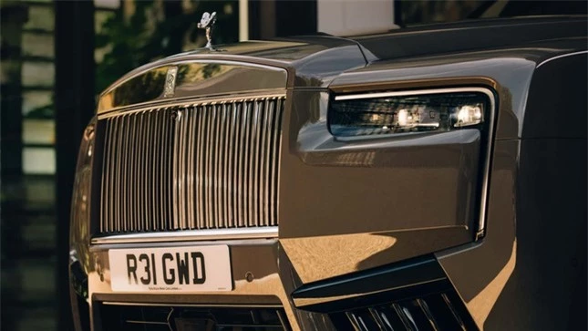 Rolls-Royce Cullinan thế hệ mới lộ diện ảnh 2