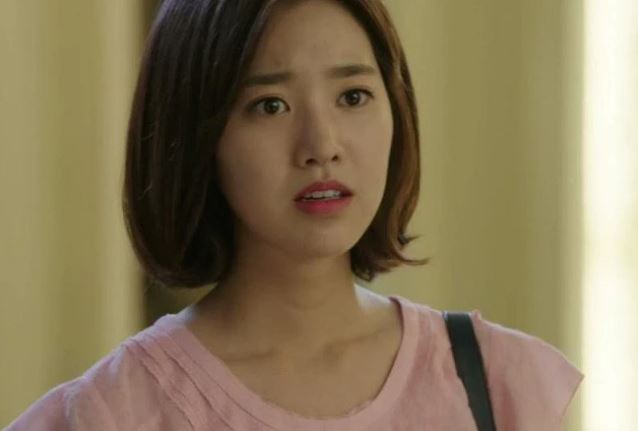 Biếu được bố mẹ chồng vài triệu mà chị dâu đã lên mặt chỉ đạo, tôi bực mình nói lại mấy câu khiến chị ta đơ người câm nín