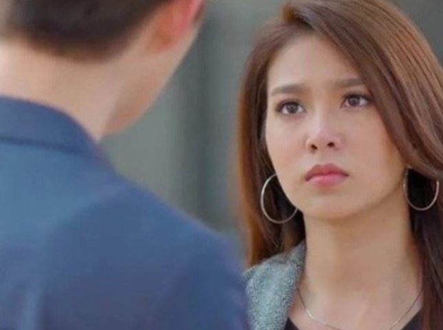 Đến nhà ra mắt, bạn gái của con trai tôi dắt theo hai đứa trẻ, vừa nhìn thấy tôi, chúng đã rối rít chào bà nội như thể quen từ lâu rồi