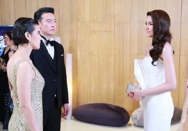 Đi ăn với bạn trai mới quen, đến khi thanh toán thì anh ta biến mất để lại hóa đơn 5 triệu đồng, nào ngờ một năm sau chúng tôi gặp lại trong hoàn cảnh tréo ngoe