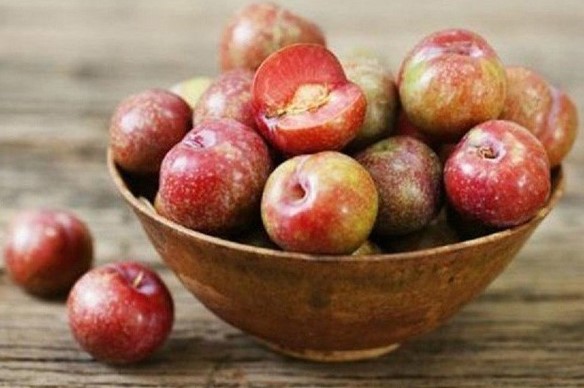 Ăn mận mùa hè mang nhiều lợi ích cho sức khỏe, nhưng nên nhớ kỹ 'đại kỵ' này