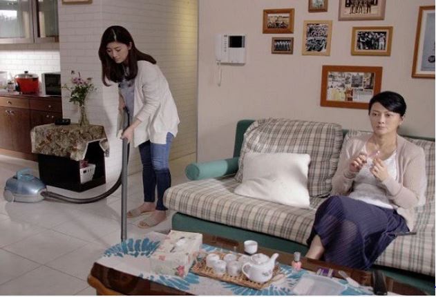 Mẹ chồng tuyên bố: "Gái mới là con, dâu chỉ là người dưng nước lã", nhưng sau khi chứng kiến việc làm ấy của nàng dâu, bà phải đỏ mặt thay đổi thái độ