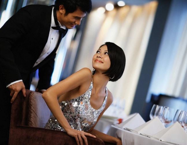 Mời bạn thân về nhà ăn cơm, tôi không ngờ lại khiến em trai chồng say mê như điếu đổ để giờ nằng nặc đòi tán tỉnh