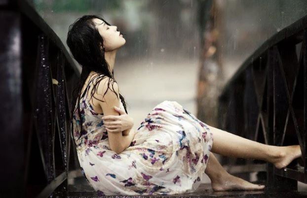 Đêm ấy, giữa trời mưa tầm tã, mẹ chồng bắt tôi phải từ bỏ giọt máu của chính mình cùng lời tuyên bố phũ phàng