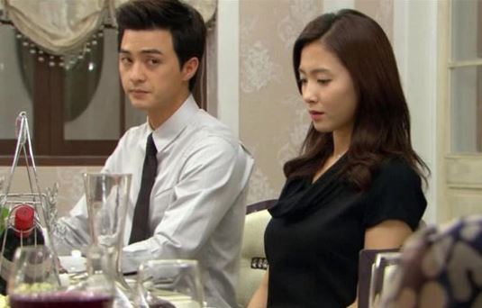 Về ra mắt lần đầu đã bị bắt rửa cả chục mâm bát, cô nàng từ chối vừa khéo lại vừa lễ phép khiến mẹ chồng tương lai giục con trai cưới vội