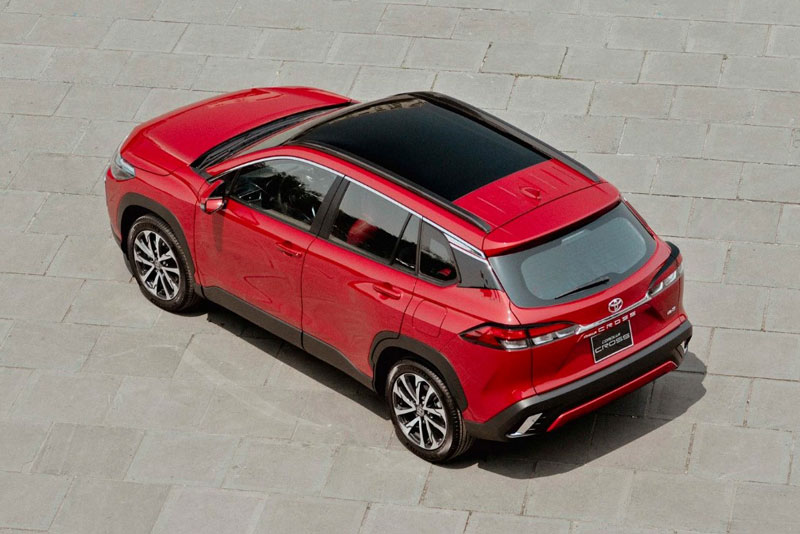 Giảm giá, cắt phiên bản, Toyota Corolla Cross 2024 cạnh tranh thế nào với các đối thủ?