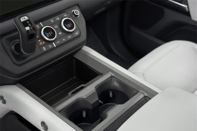 Land Rover Defender thế hệ tiếp theo trình làng với động cơ mới ảnh 16