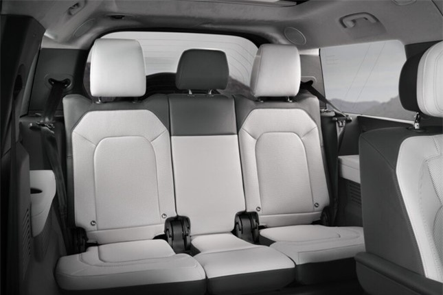 Land Rover Defender thế hệ tiếp theo trình làng với động cơ mới ảnh 7