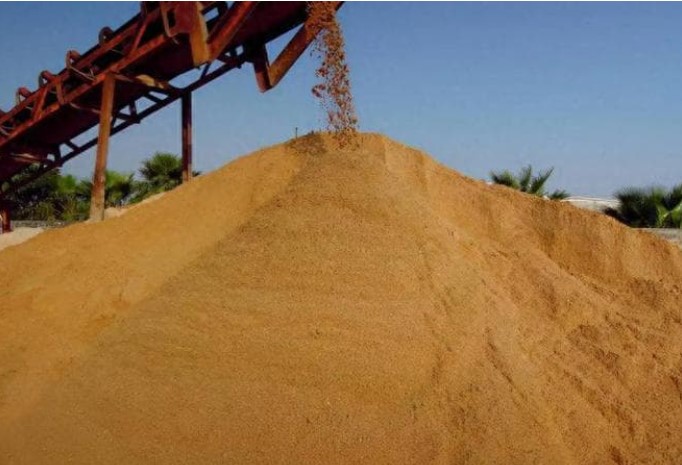 Th&#x1EBF; gi&#x1EDB;i &#x111;ang &#x111;&#x1ED1;i m&#x1EB7;t v&#x1EDB;i kh&#x1EE7;ng ho&#x1EA3;ng thi&#x1EBF;u c&#xE1;t? C&#xE1;t s&#x1EBD; tr&#x1EDF; th&#xE0;nh ngu&#x1ED3;n t&#xE0;i nguy&#xEA;n chi&#x1EBF;n l&#x1B0;&#x1EE3;c trong t&#x1B0;&#x1A1;ng lai