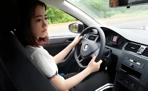 Ngay cả những tài xế kỳ cựu cũng phải thuộc lòng 6 mẹo lái xe này, có thể cứu mạng bạn vào những thời điểm quan trọng